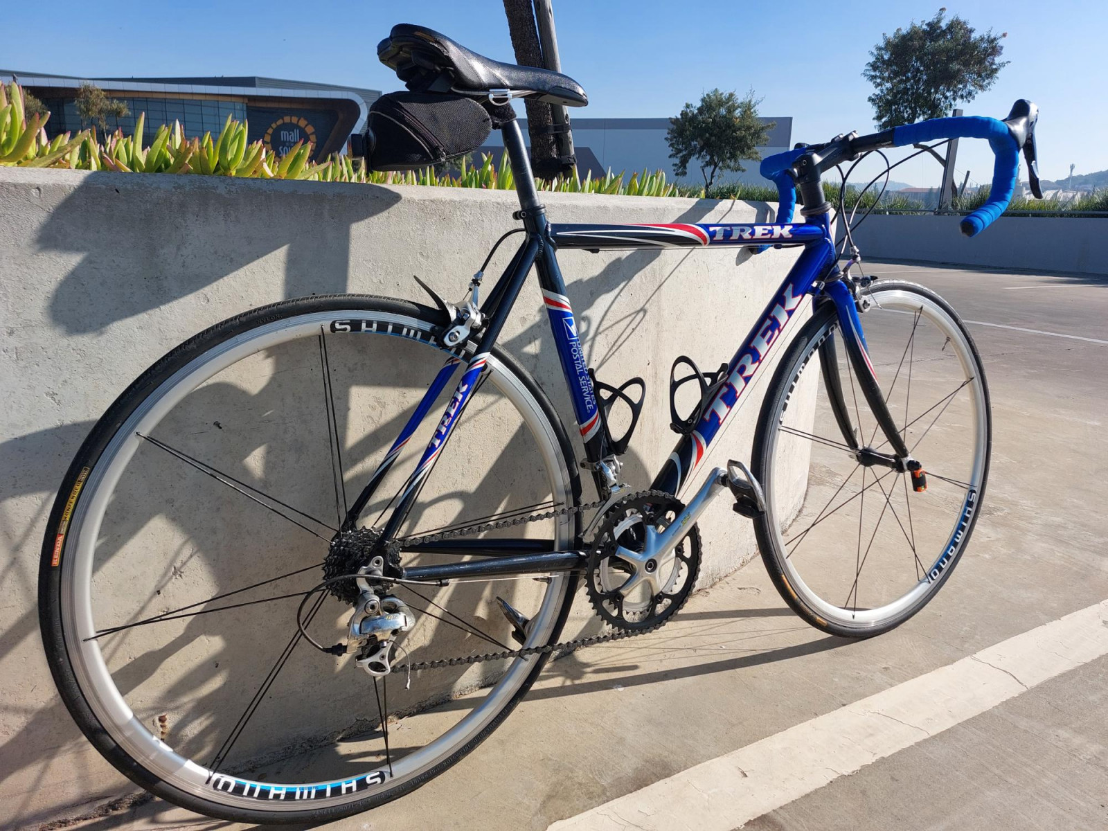 Trek US Postal Service | S 52cm; Shimano 105 | Road Bikes | Bike Hub