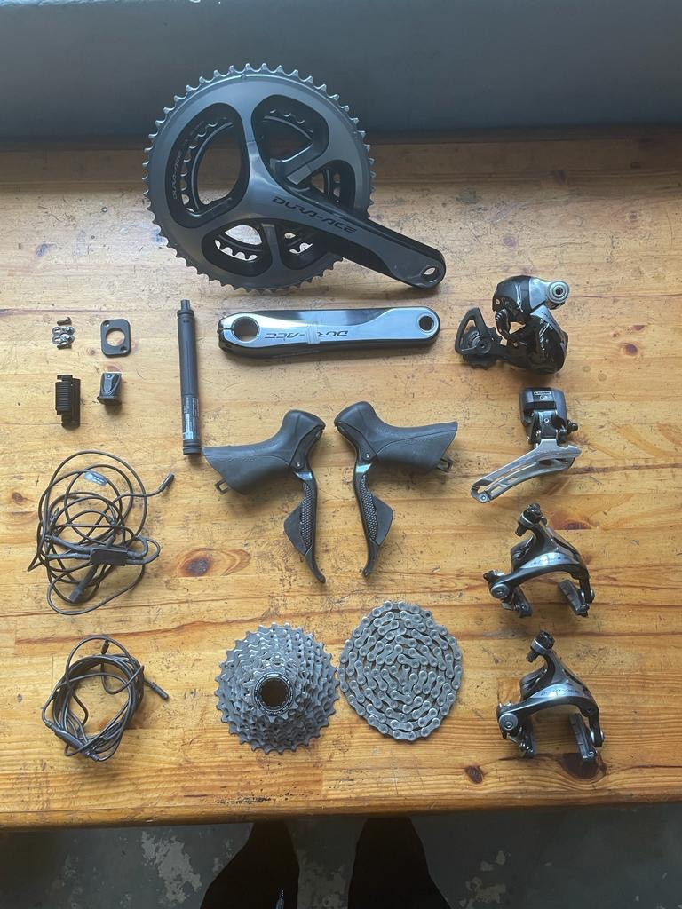Shimano DURA-ACE di2 | Complete Groupsets | Bike Hub