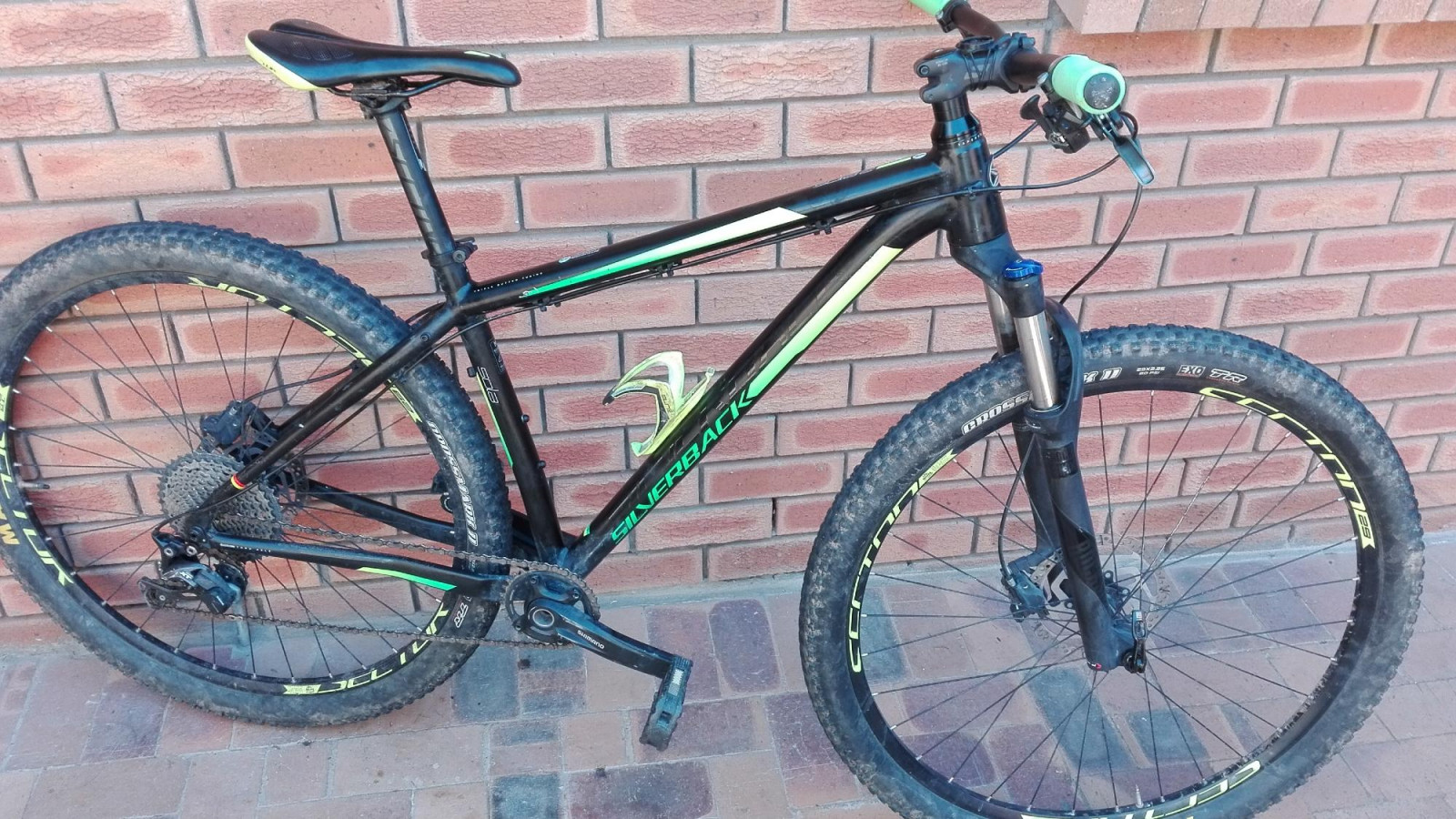 silverback sola 2 price