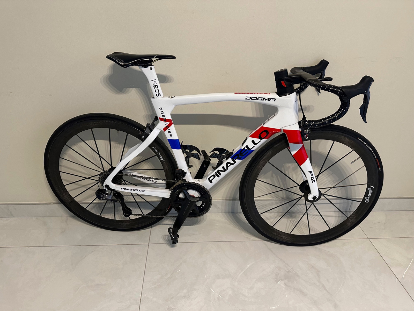 Pinarello Dogma F12 British Champion Edition | Road Bikes