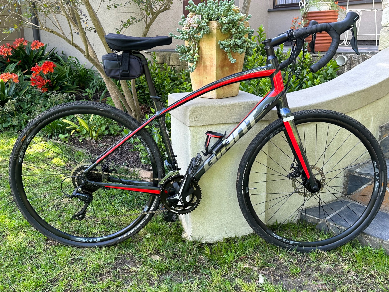 GIANT ANYROAD DISC SORA 3×9S Giant AnyRoad | Gravel Bikes | Bike Hub