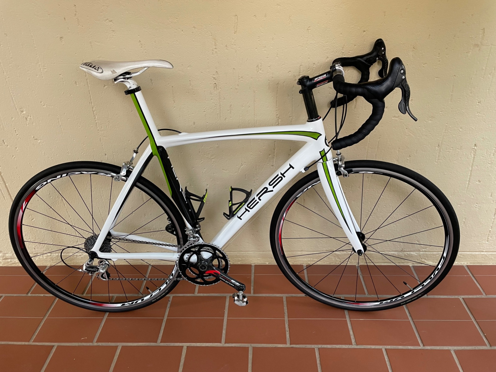 Hersh Carbon Road Bike (Must see) Road Bikes Bike Hub