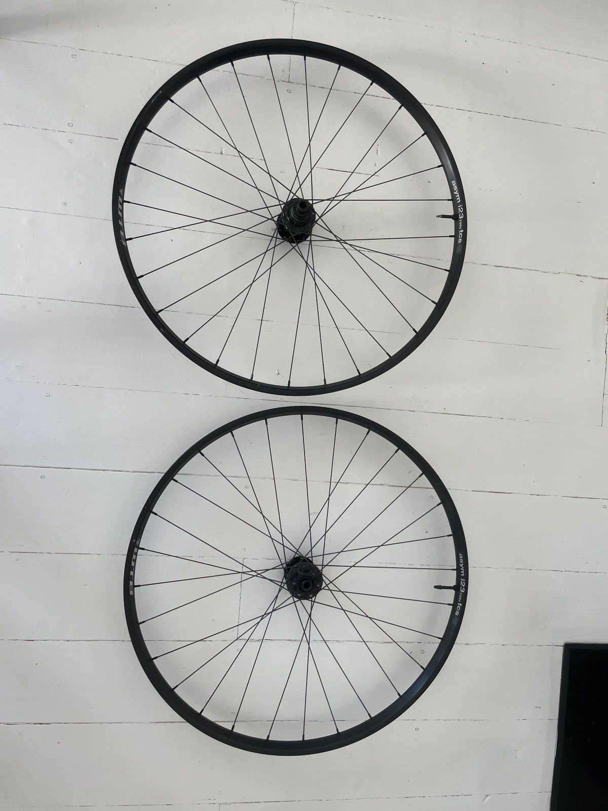 wtb asym i23p 700c rims