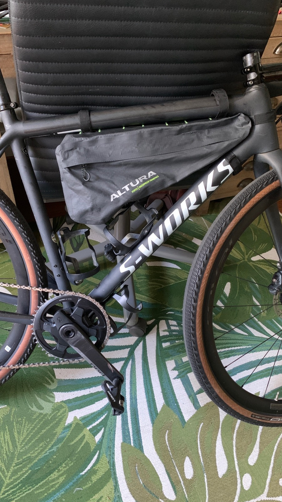 Altura waterproof framepack Saddle Bags & Onbike Storage Bike Hub