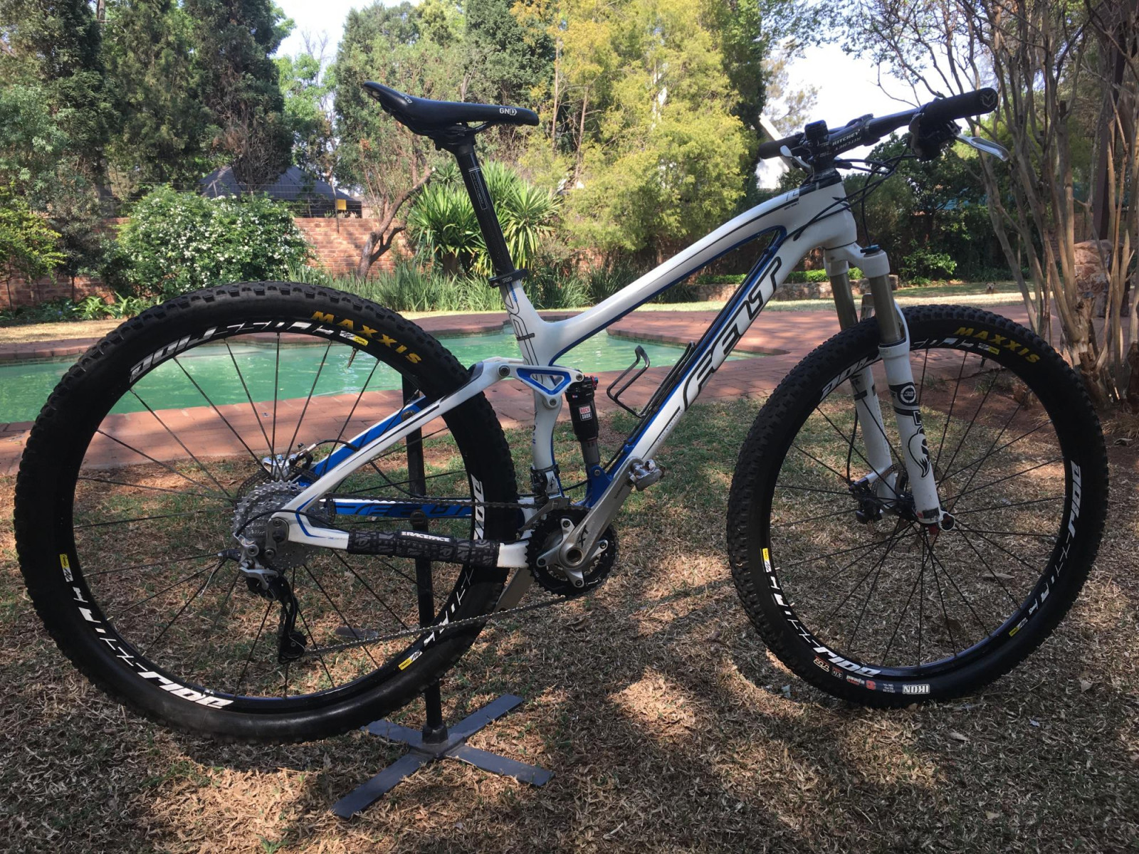 Felt Edict Nine 2 reduced Dual Suspension Mountain Bikes Bike Hub