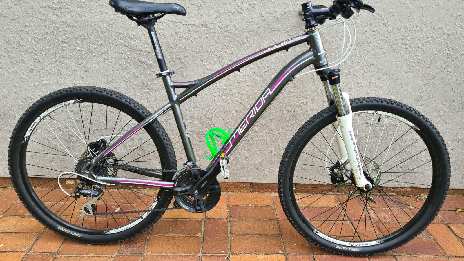 Merida Juliet 100 26"8 Speed | Hardtail Mountain Bikes | Bike Hub