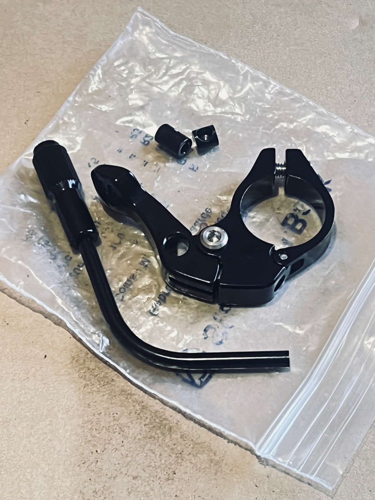 Remote lockout dropper seatpost Dropper Seat Posts Bike Hub