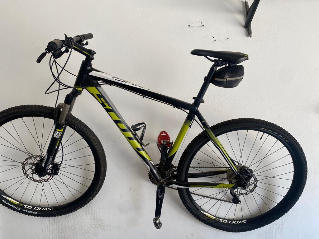 Scott 910 Aspect with Felt pedals included Hardtail Mountain Bikes