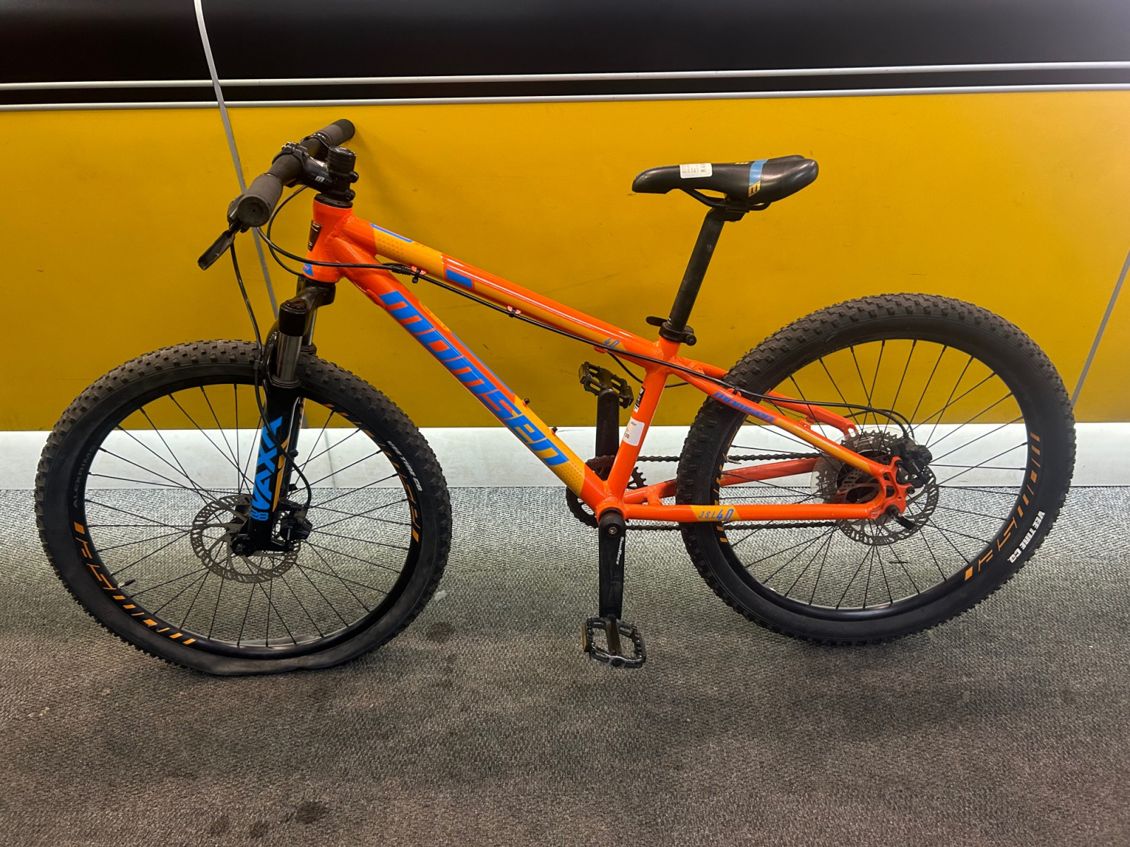 Momsen JSL40 Junior Superlight 24" Wheel MTB Dual Suspension Mountain