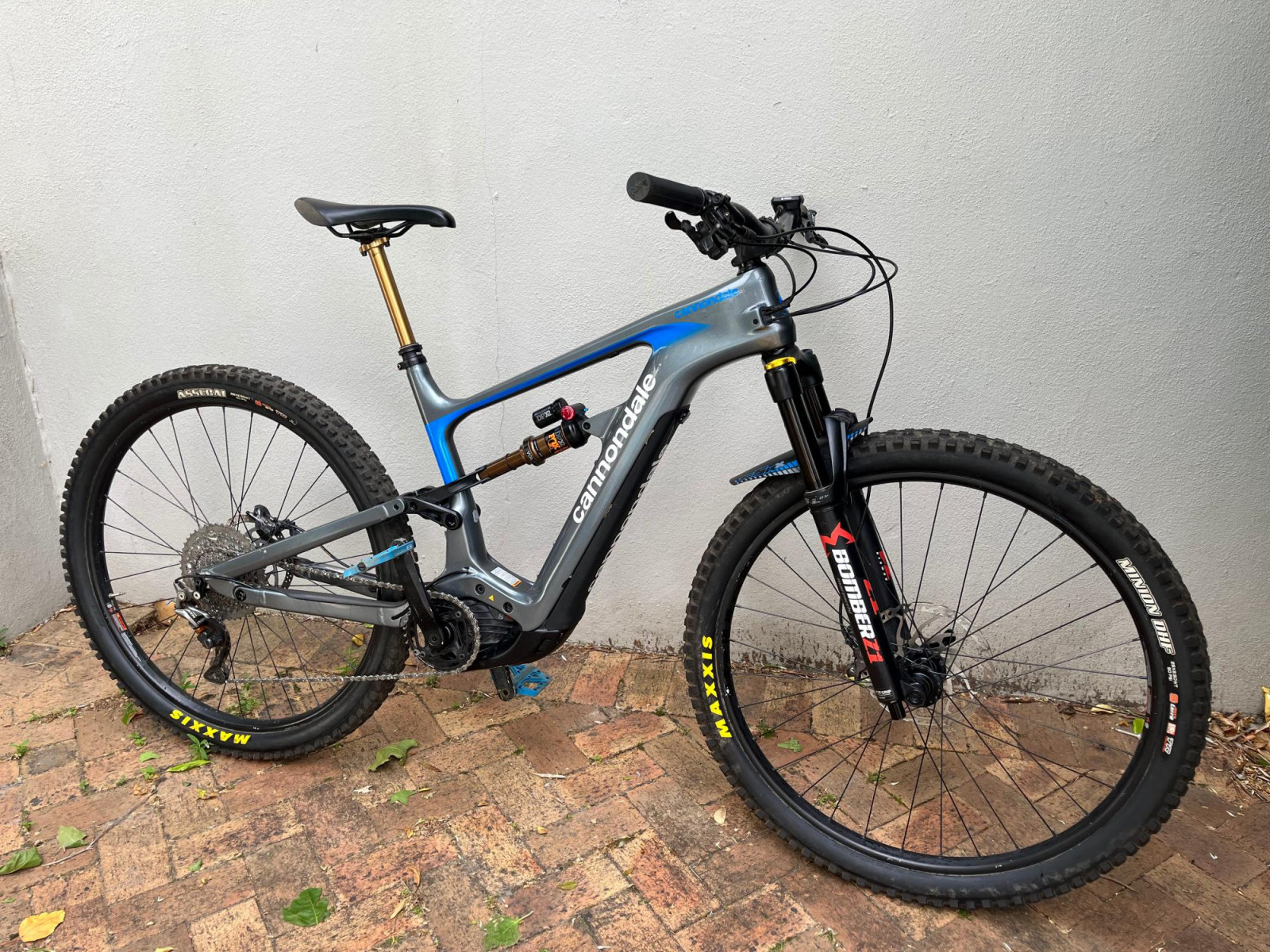 Cannondale Habit Neo 3 Ebike Size L with upgrades Dual Suspension Mountain EBikes Bike Hub