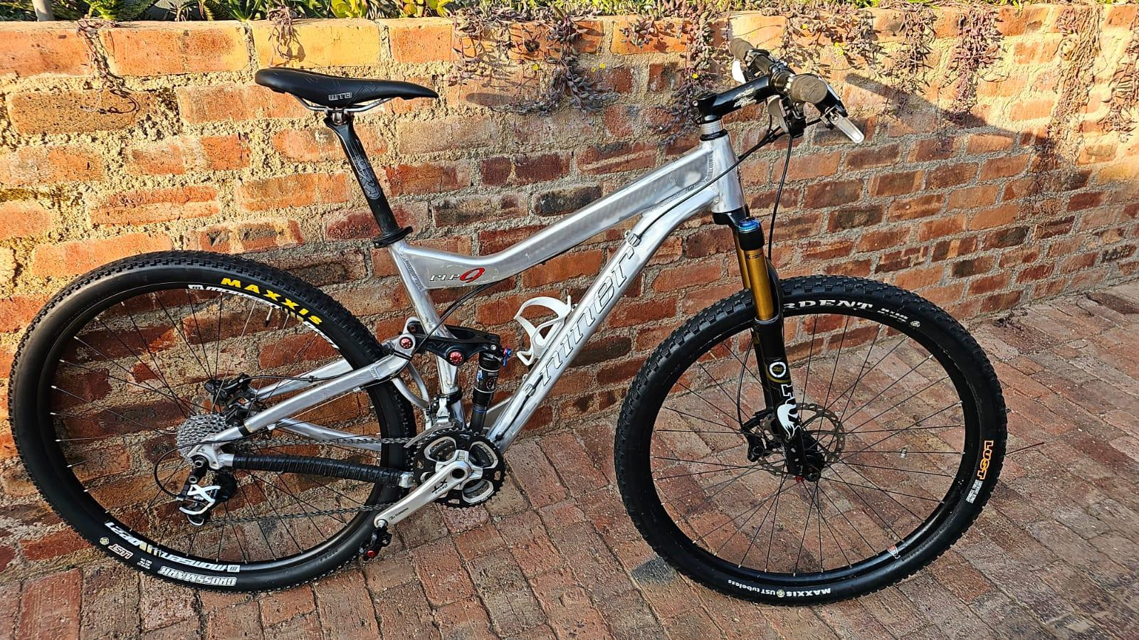 29er Medium Niner Aluminum mountain bike Dual Suspension Mountain