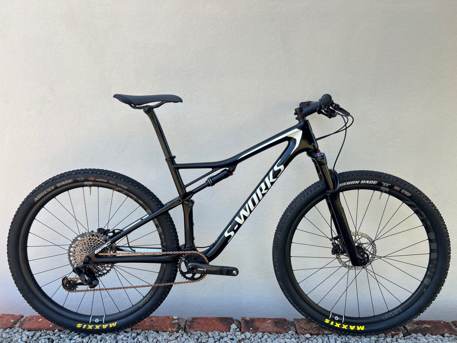 Specialized SWorks Epic (large) Dual Suspension Mountain Bikes