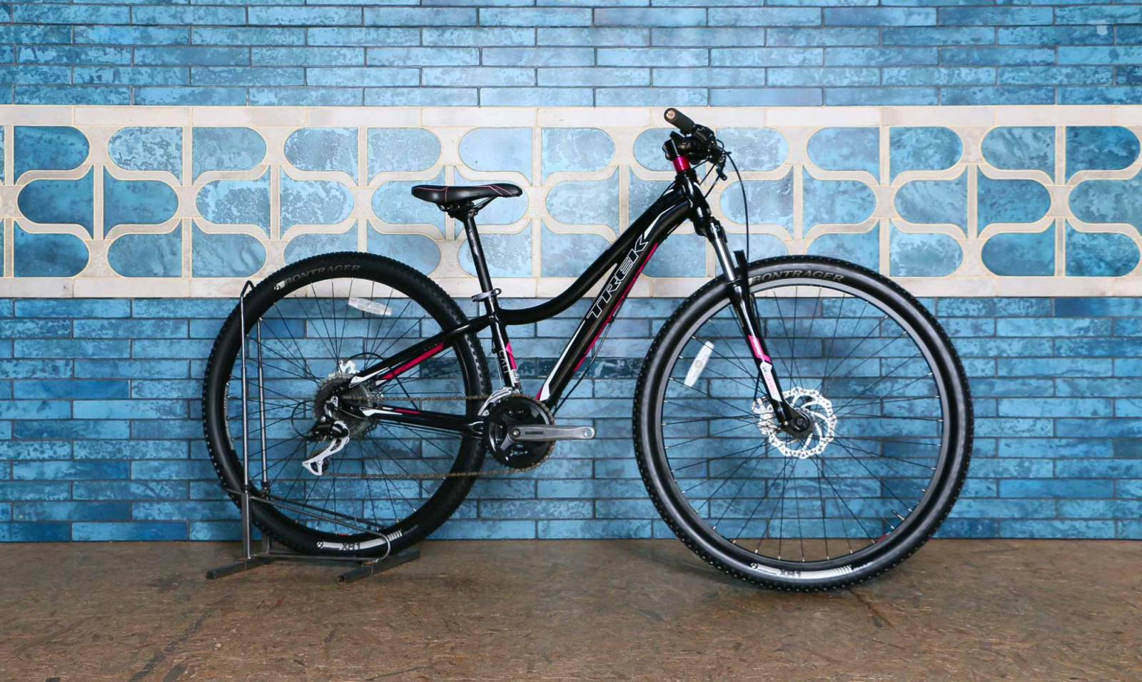 Pre-Owned Trek Cali (M) BM8932 (2018) Hardtail Mountain Bikes