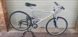 GT RTS-2 On Hold Dual Suspension Mountain Bikes Bike Hub