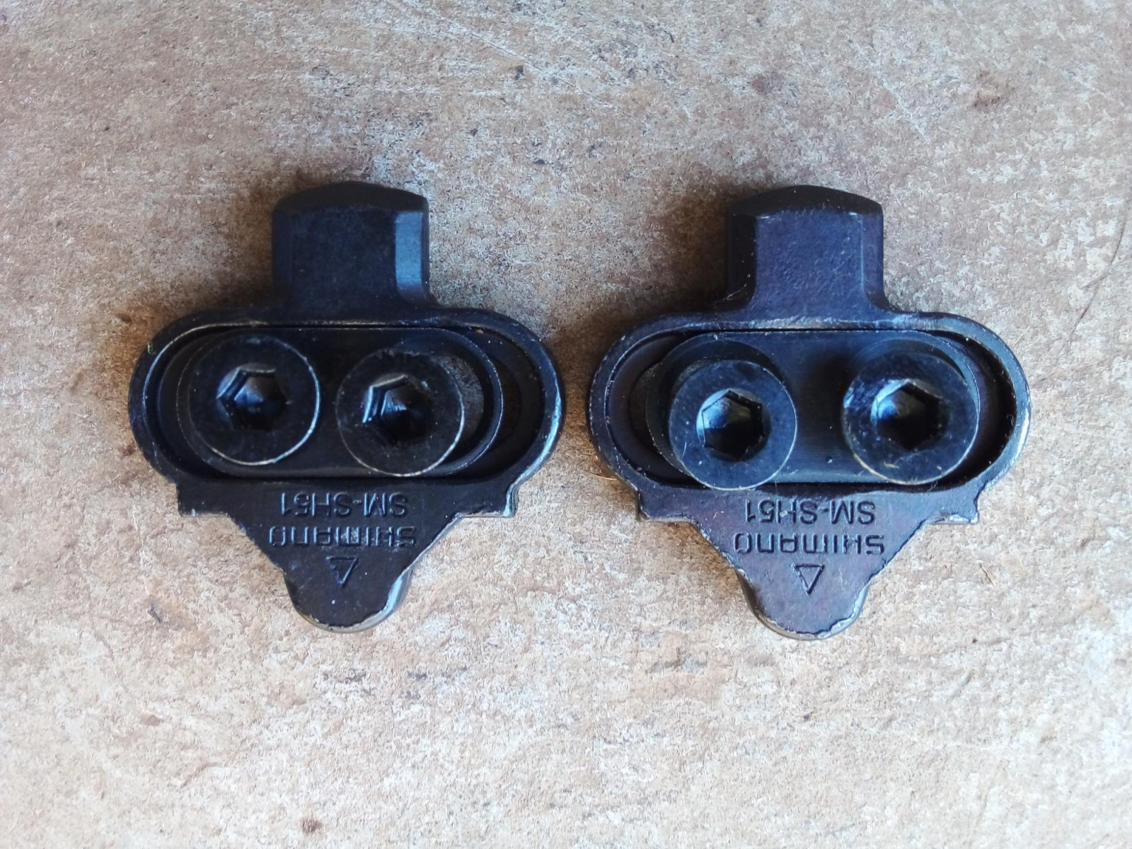 shimano cleats red yellow blue