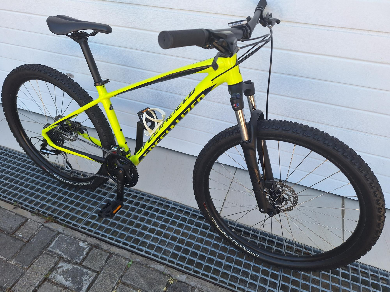 Specialized Pitch 27.5 | Hardtail Mountain Bikes | Bike Hub