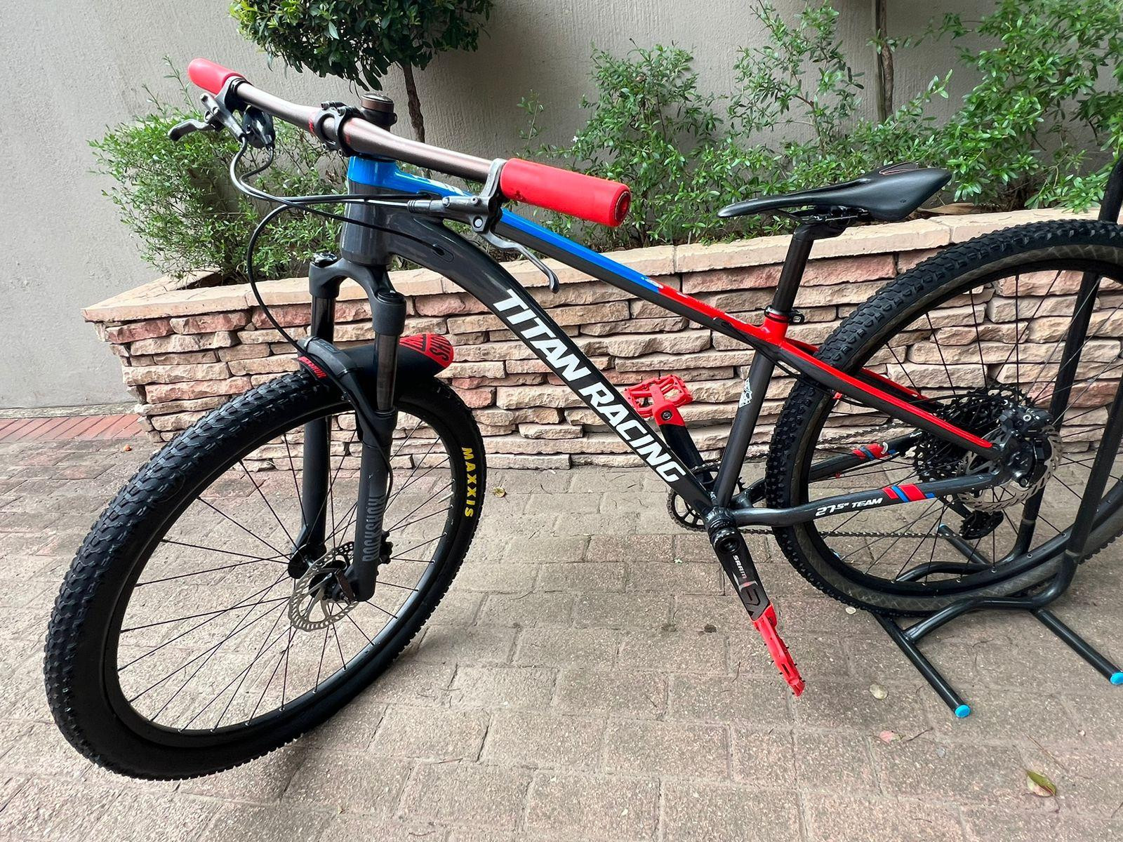 Titan Racing Hades Pro Hardtail Mountain Bikes Bike Hub