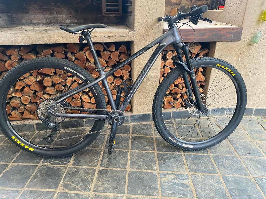 Merida Big Nine SLX edition Small Hardtail Mountain Bikes Bike Hub