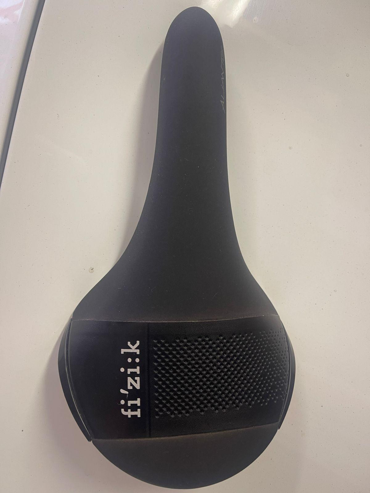 fizik mountain bike saddle