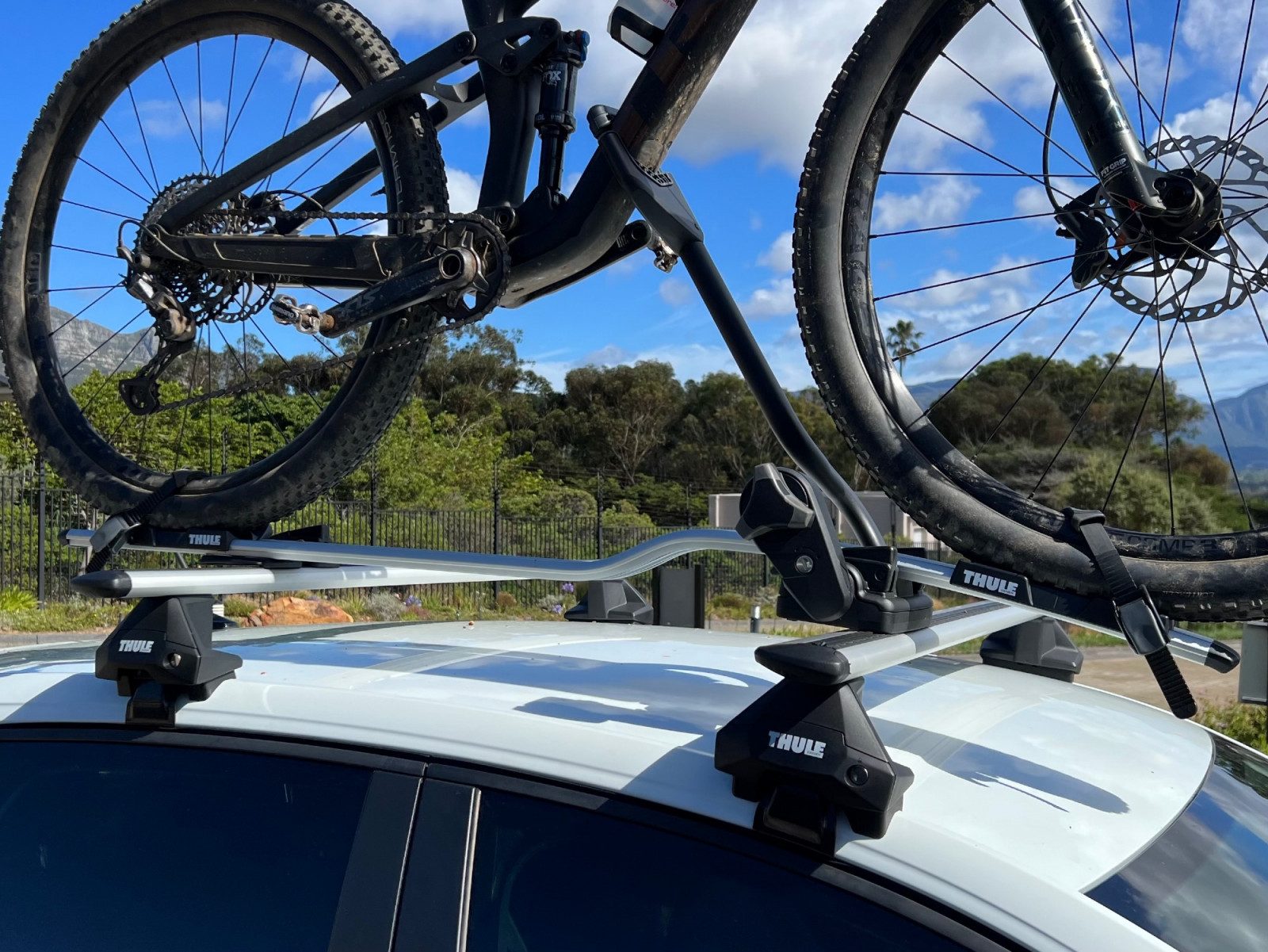 Roof Rack For Olx Bicycle Rack Thuli Roof Rack And Silver ProRide