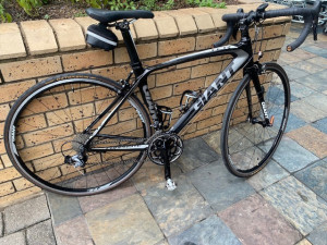 Giant TCR ADV Composite Road Bikes Bike Hub