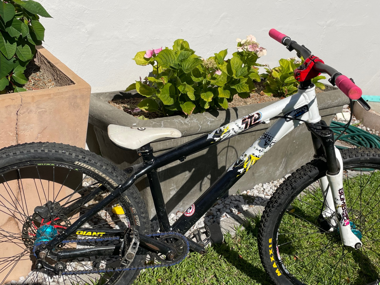 26 Inch Giant Dirt Jump Cube Flying Circus Dirt Bike Single Speed