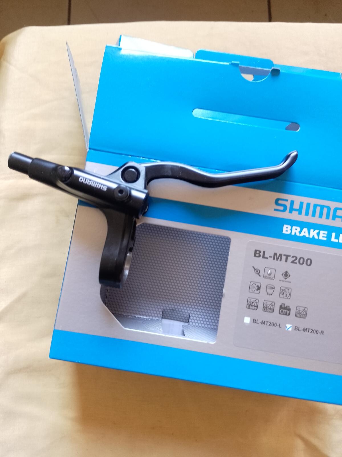 Shimano MT200 Hydraulic Right Brake Lever Mountain Bike Brakes Bike Hub