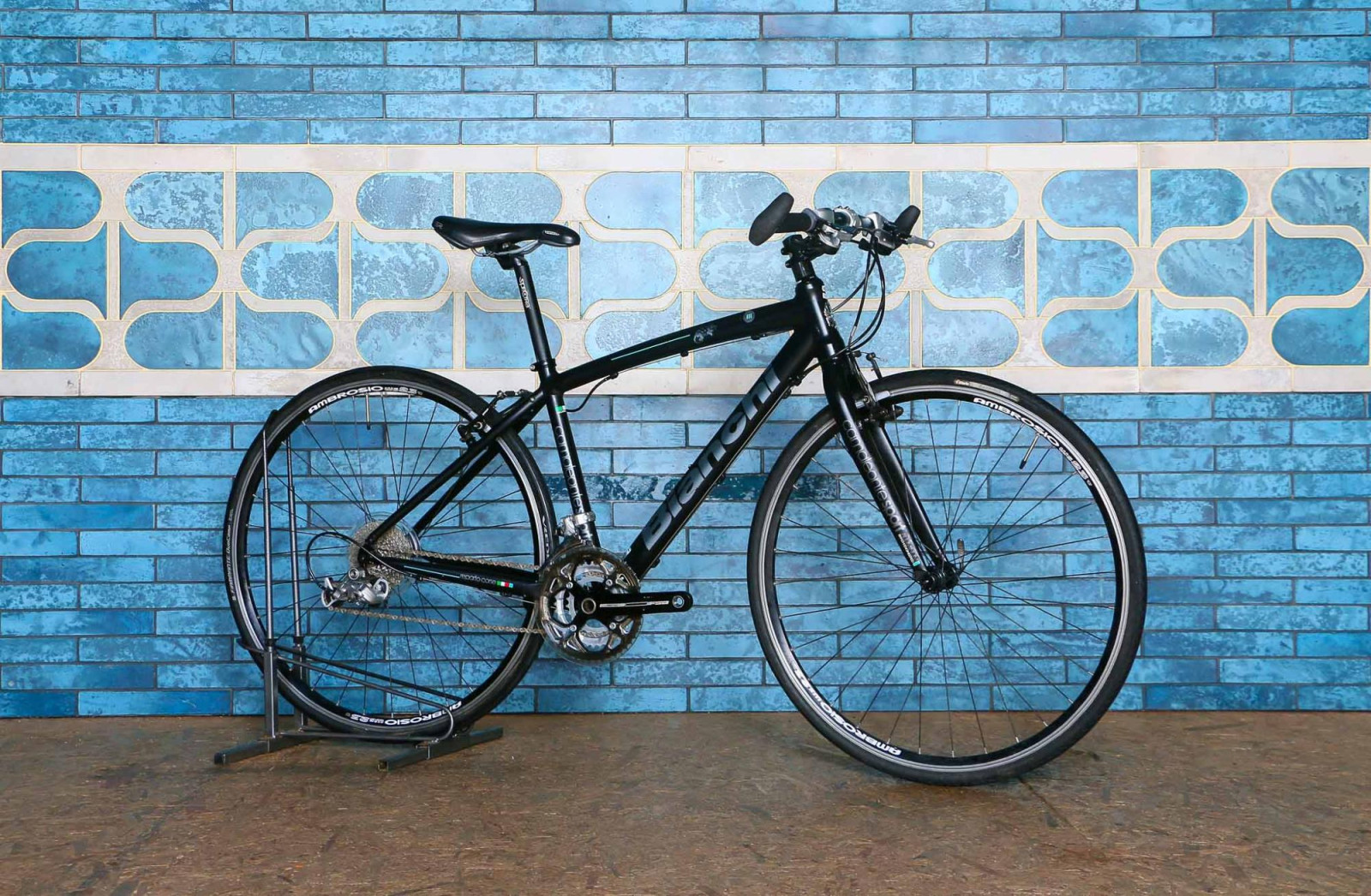 Aluminum Frame Bianchi Camaleonte Sport Hybrid Bike 19