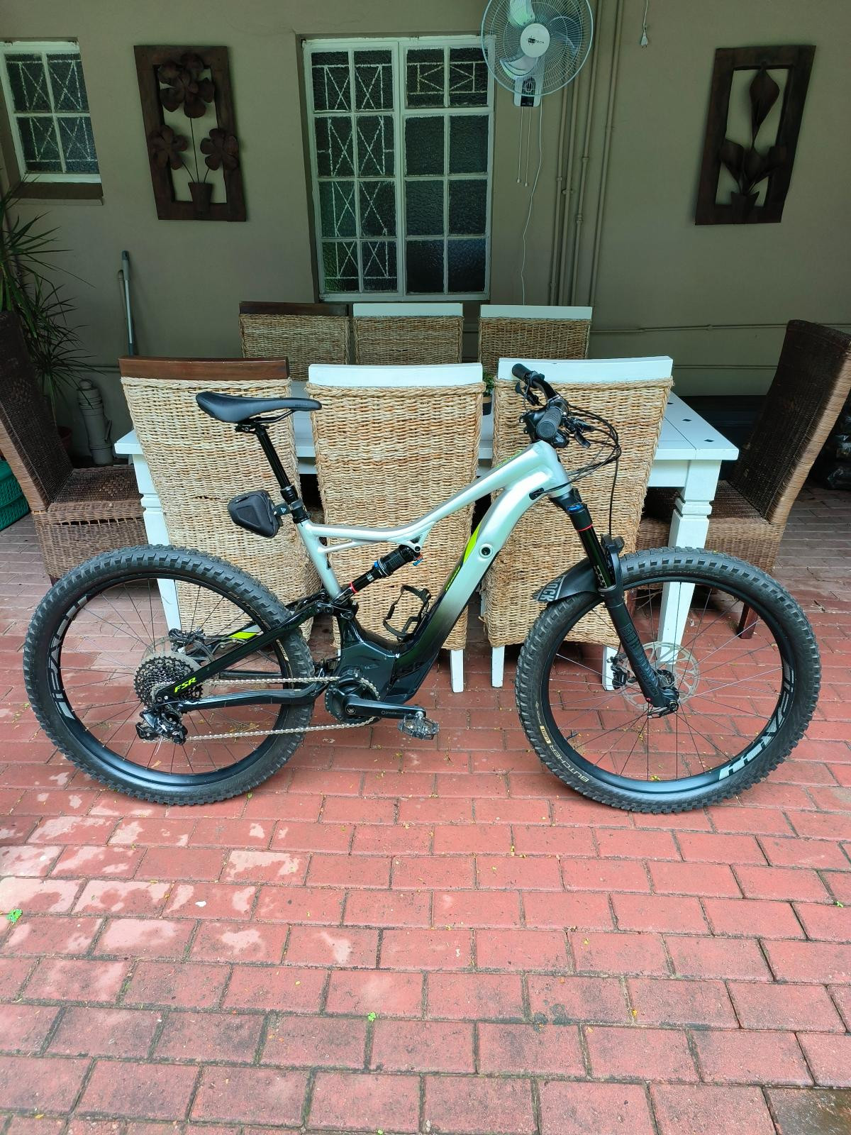 Very neat specialized levo Dual Suspension Mountain Bikes Bike Hub