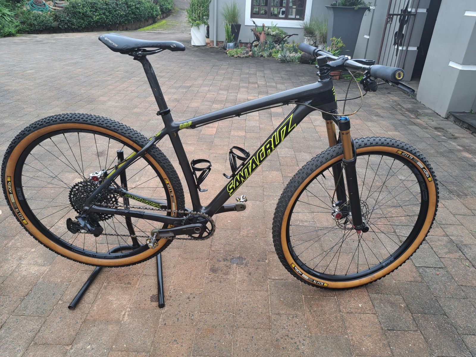 Santa Cruz hardtail HighballC Hardtail Mountain Bikes Bike Hub