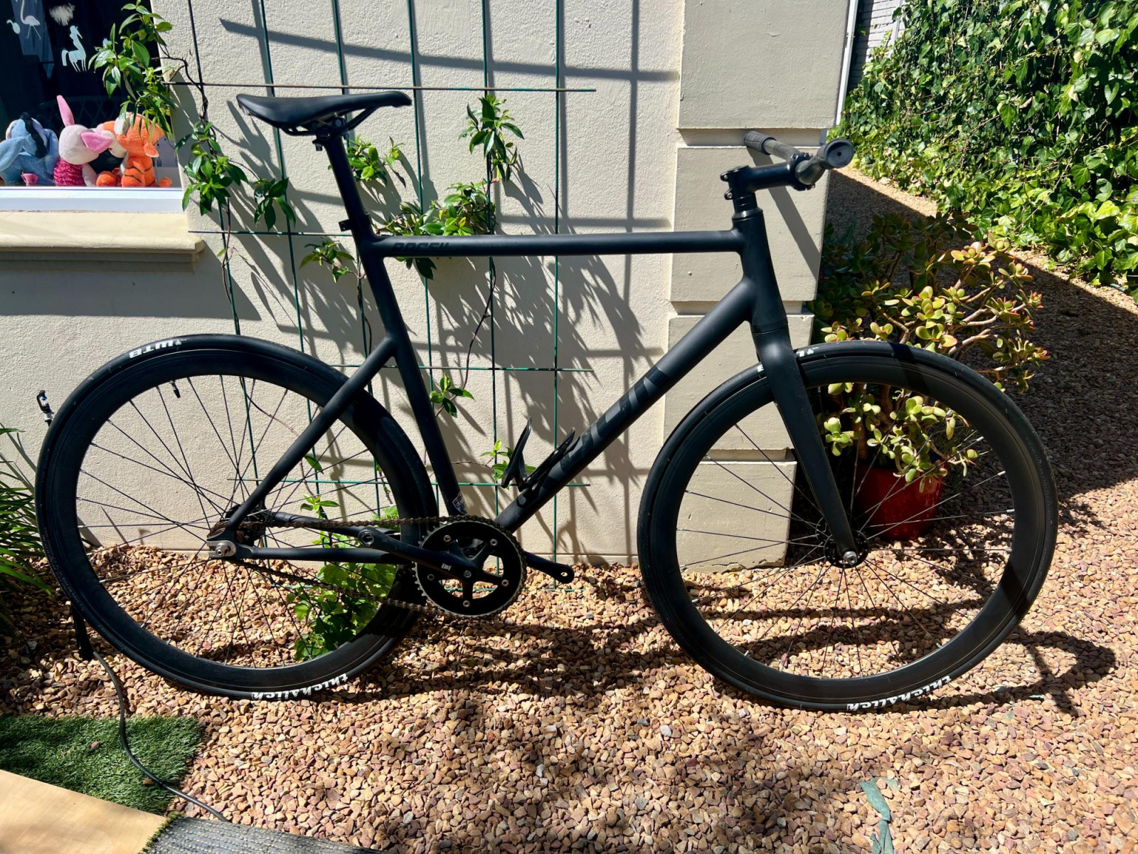 Rook Race 2 Murdered Out | Commuter Bikes | Bike Hub