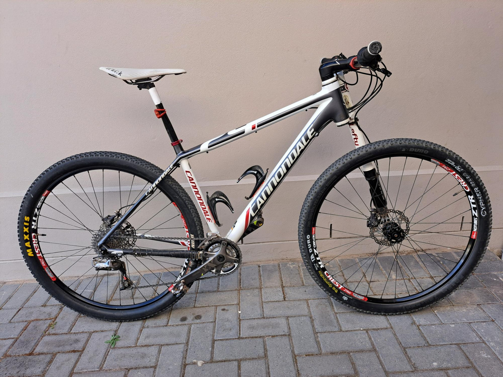 Cannondale Flash F29 Carbon Lefty Hardtail Mountain Bikes Bike Hub