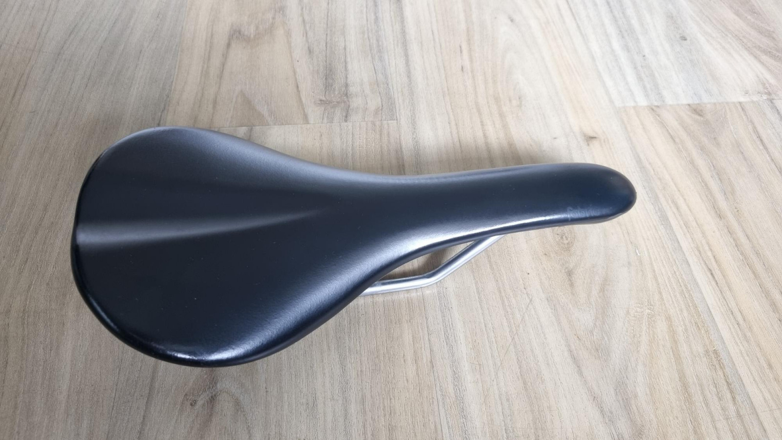 fabric scoop bike saddle