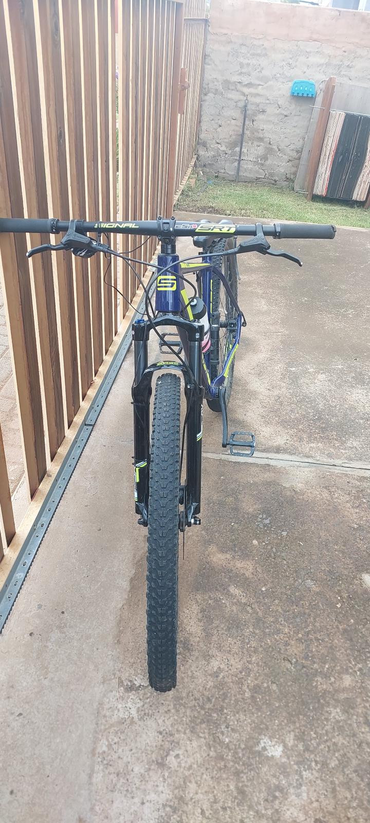 Signal S930 Hardtail Mountain Bikes Bike Hub