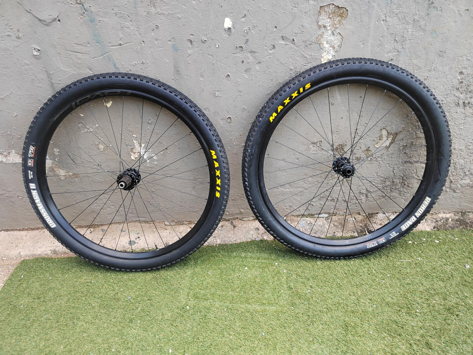 リアのみ　Roval 29er boost スルーアクスル　12x148 Roval Traverse 29