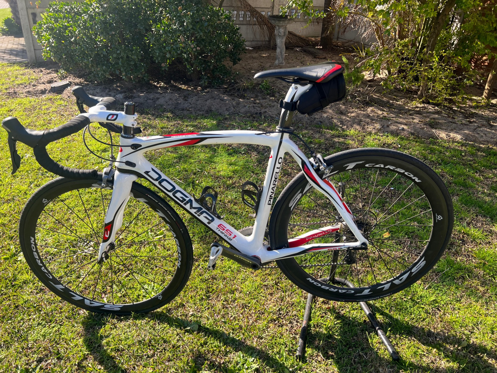 PINARELLO DOGMA X105di2ホイール無し Pinarello Dogma | Road Bikes | Bike Hub