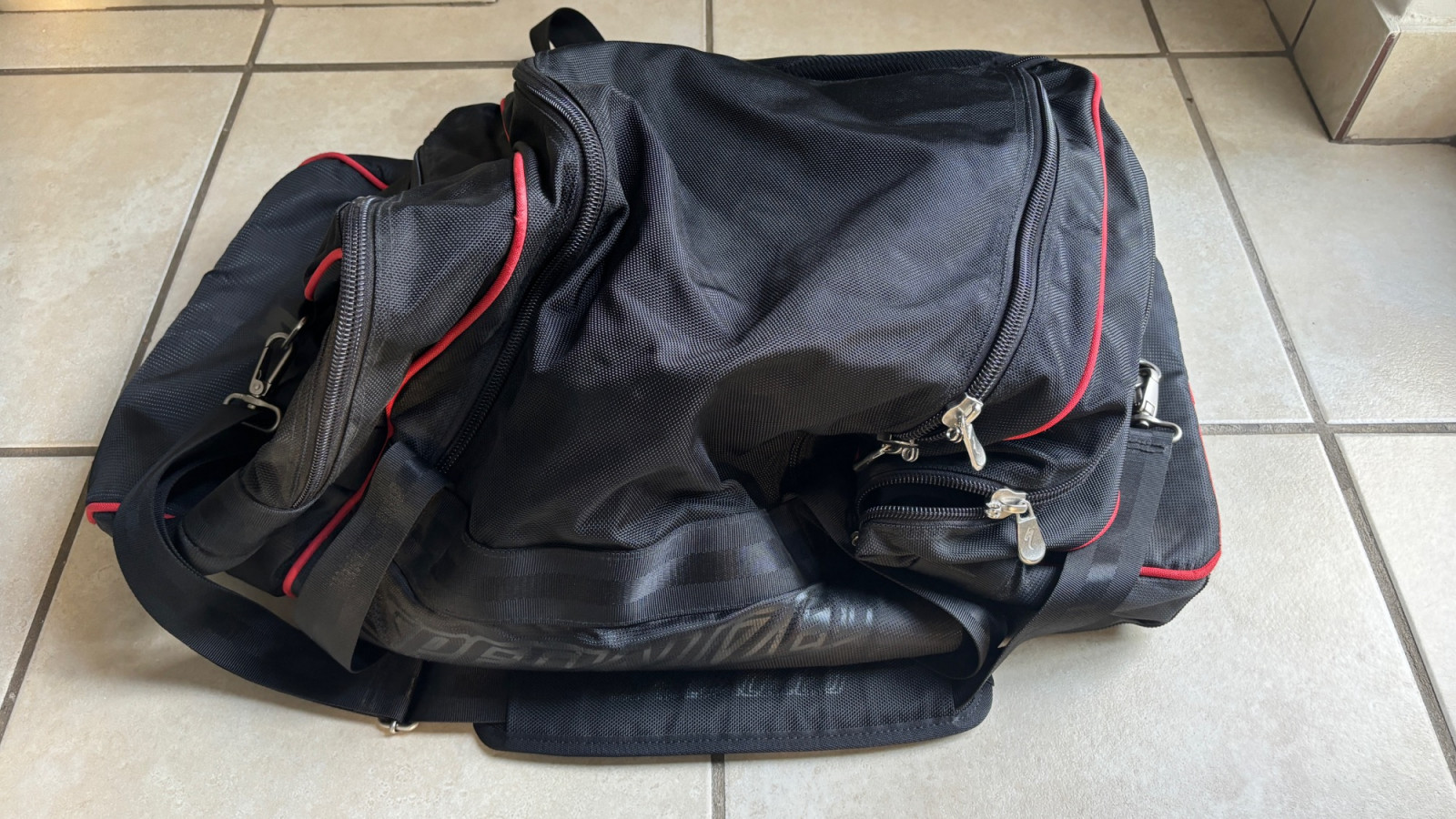 Specialized Duffel Bag 80l Backpacks Bike Hub