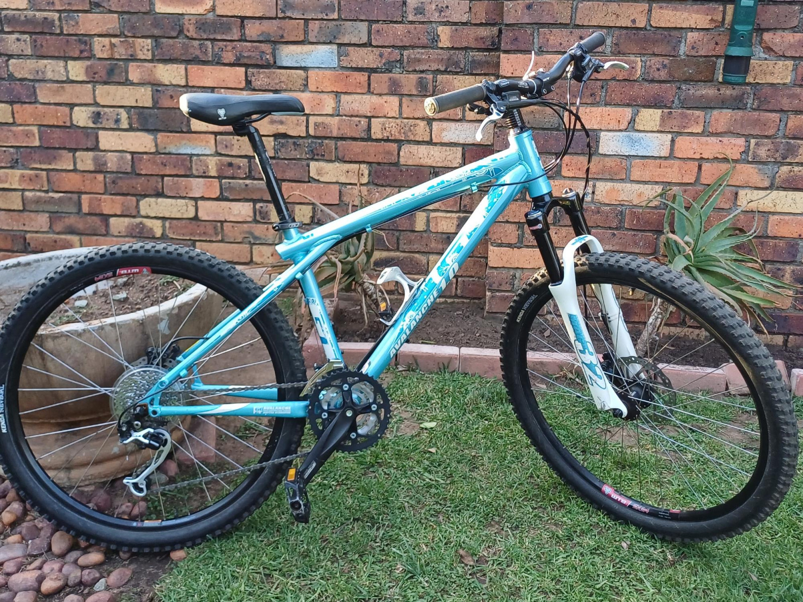 GT Avalanche Hardtail Mountain Bikes Bike Hub