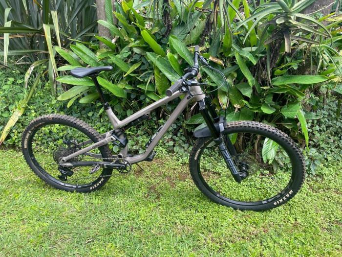 Commencal meta SX -RIDE Dual Suspension Mountain Bikes Bike Hub