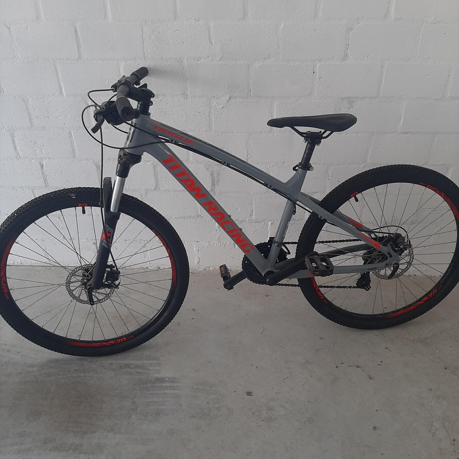 Titan Racing Nova MTB Hardtail Mountain Bikes Bike Hub