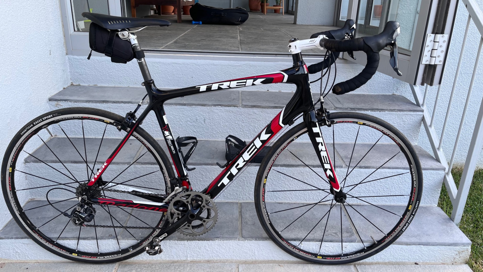 Trek Madone Carbon Mavic Ksyrium rims Road Bikes Bike Hub