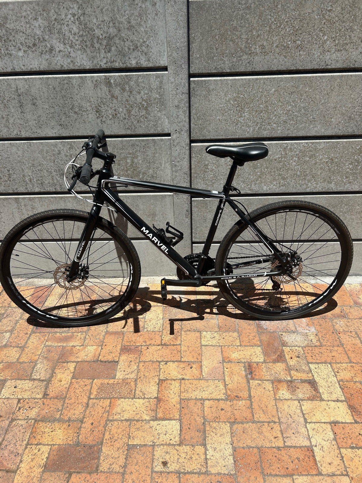 marvel cadent hybrid 700c