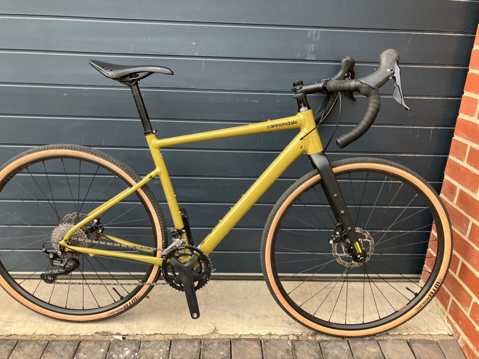 CANNONDALE 　キャノンデール　TOPSTONE 2 CANNONDALE Topstone 2 GRX 2x (2026) – Bike Addict