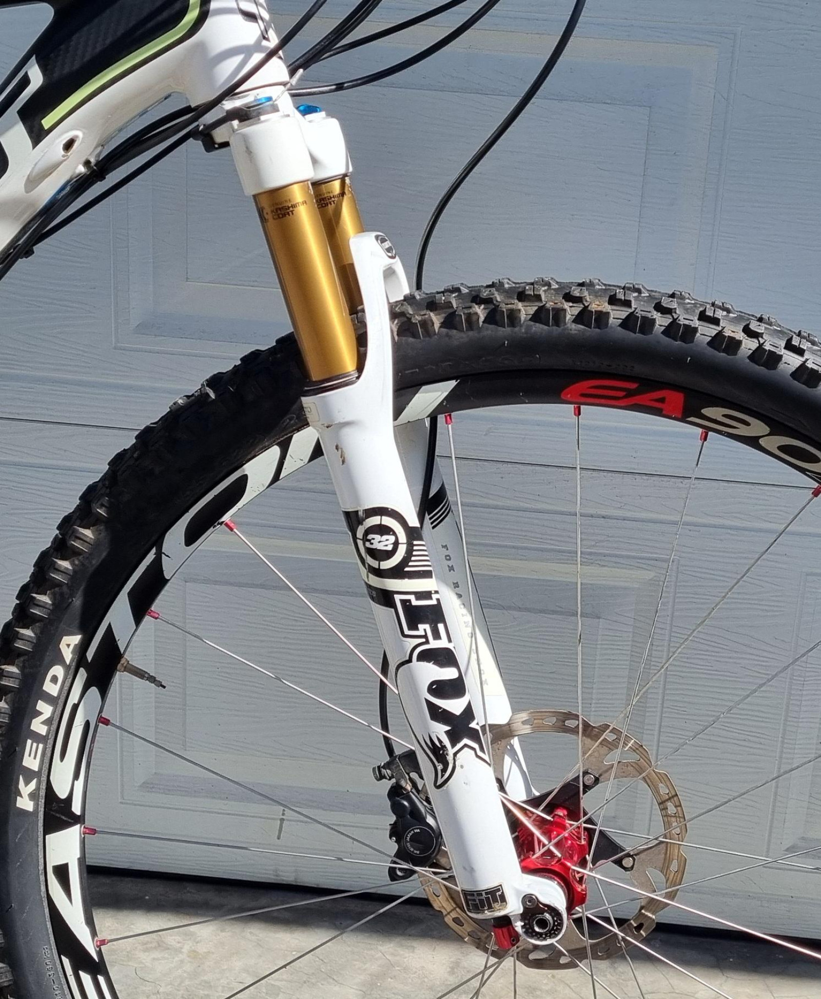 Fox 32 Factory FIT Kashima 100mm Remote Lock Mountain Bike Forks