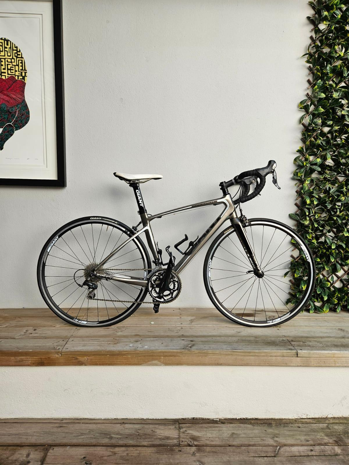 PRICE DROP Giant Defy Composite (Size S) 2014 Road Bikes