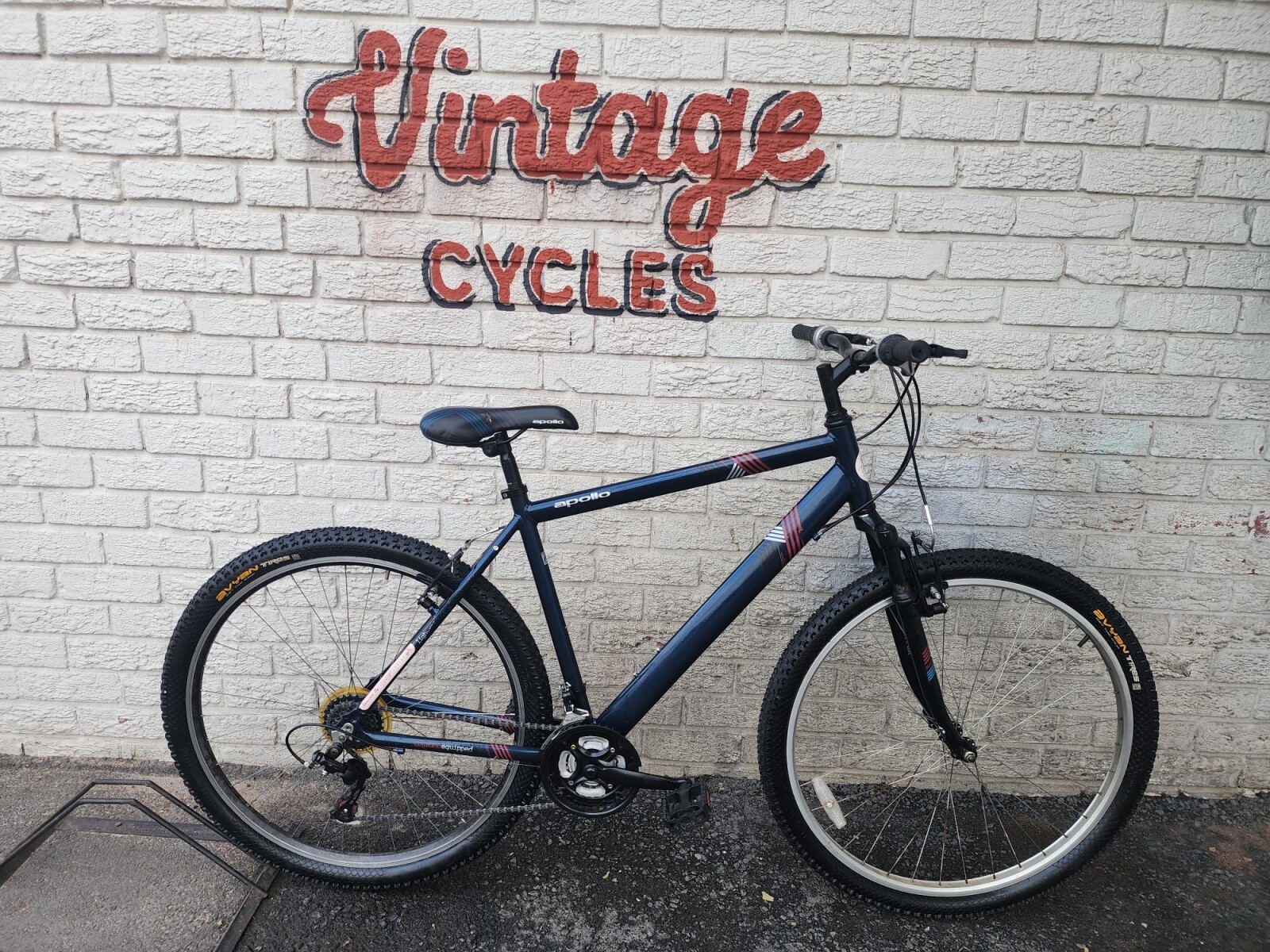 Apollo Evade Mens Mountain Bike Large Frame Apollo Evade Apollo