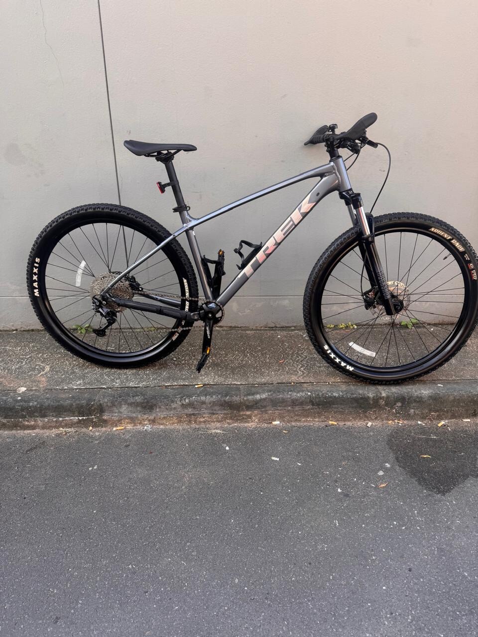 Trek Marlin 7 29ER Large | Hardtail Mountain Bikes | Bike Hub