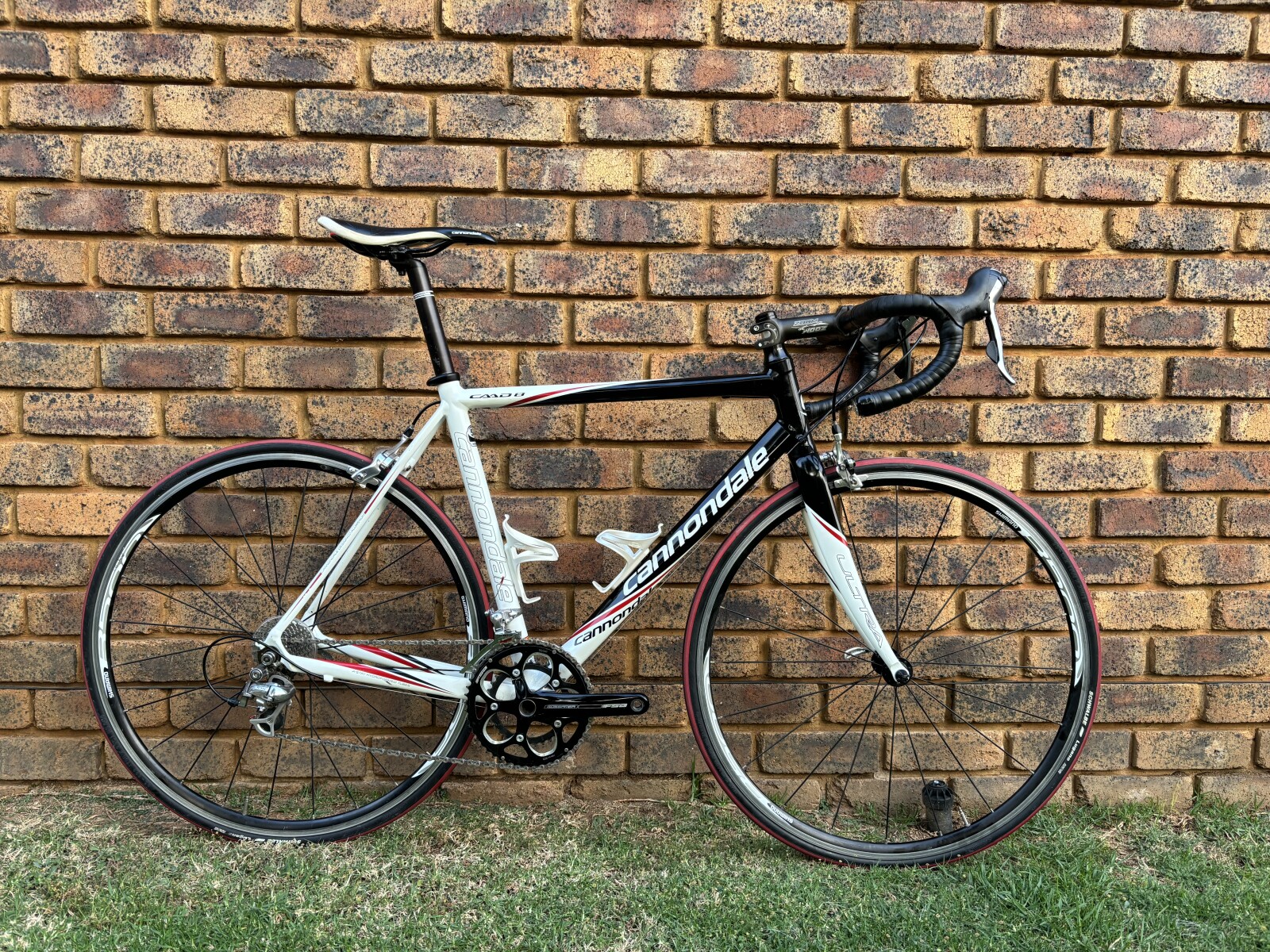 Road bike | Cannondale Caad8 | Road Bikes | Bike Hub