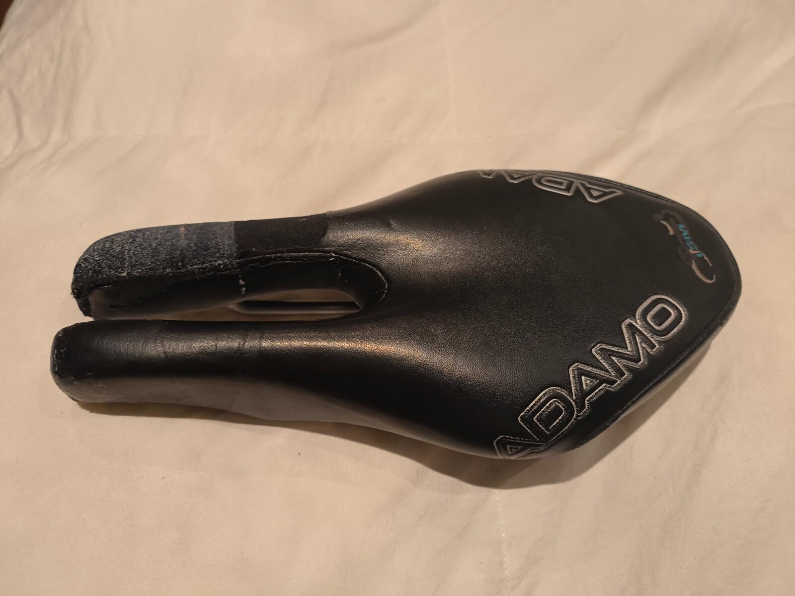 ISM Adamo Road Saddles Bike Hub