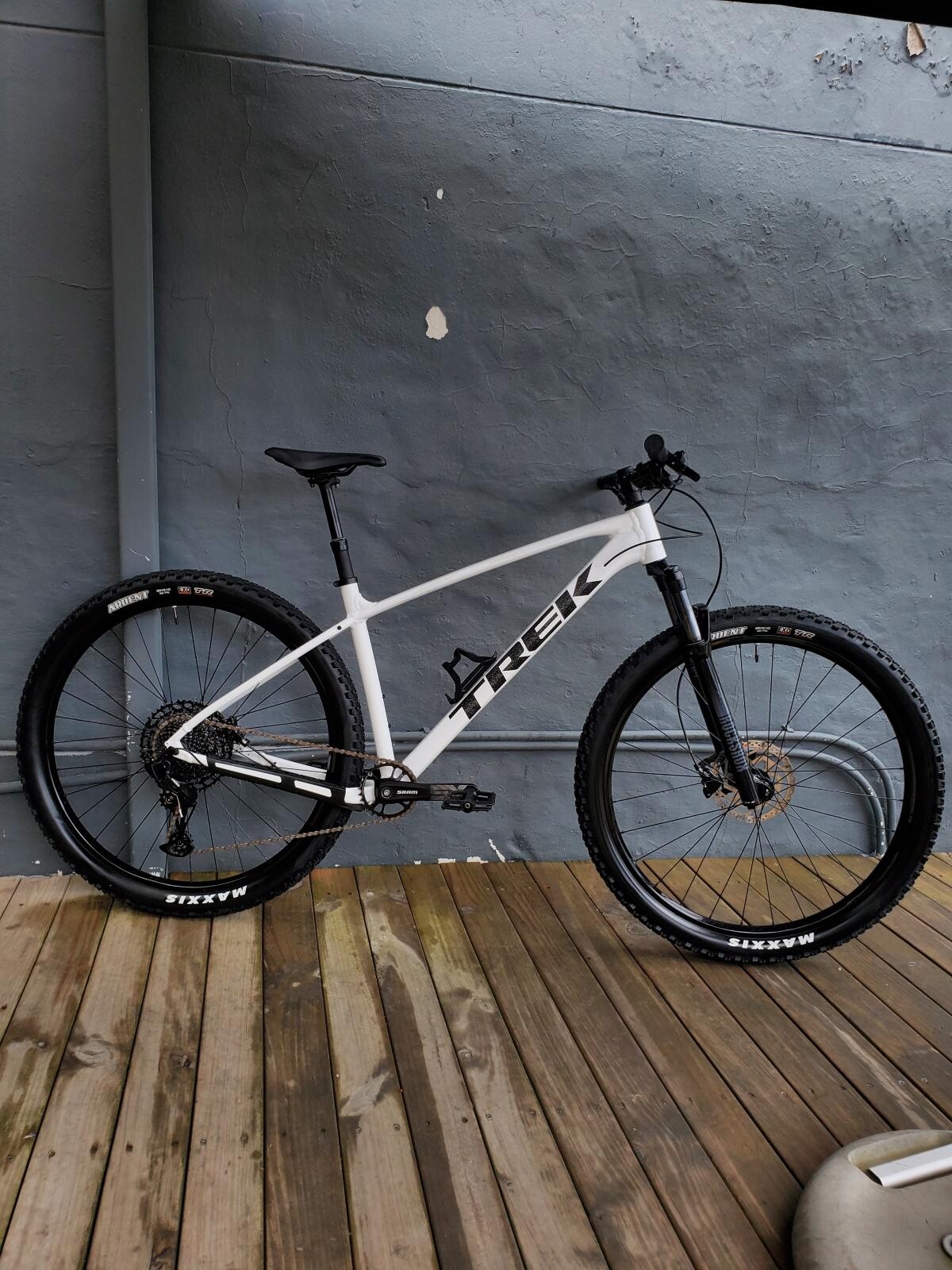 DEMO] Ridden Twice 2024 TREK Marlin (Large) Hardtail Mountain - Main Image